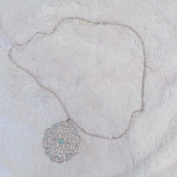 Silver color metal necklace with turquoise accent - Picture 2 of 3